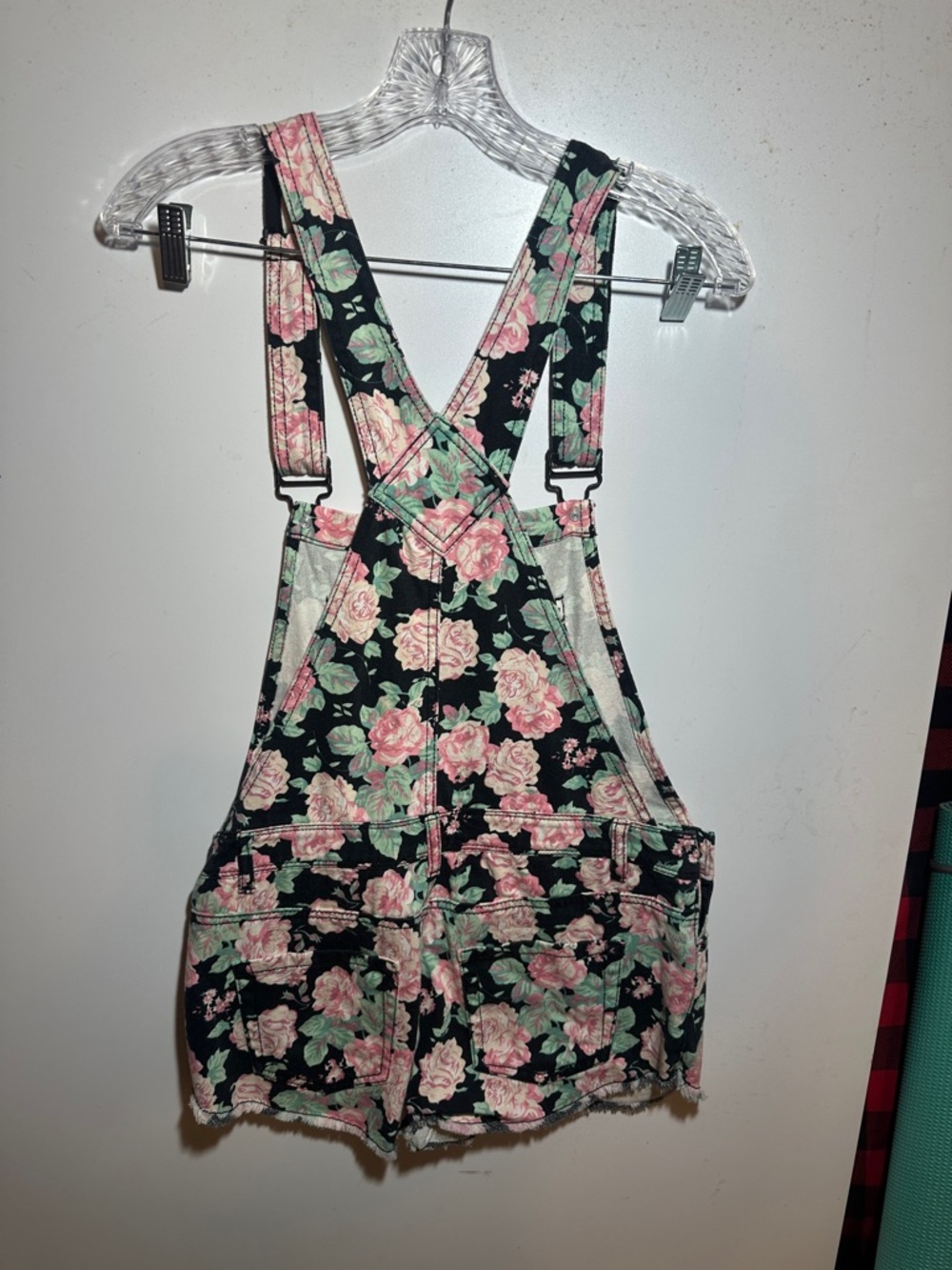 Forever 21 Black Floral Short Overalls with Pink Roses, just in time for spring! - Picture 4 of 4